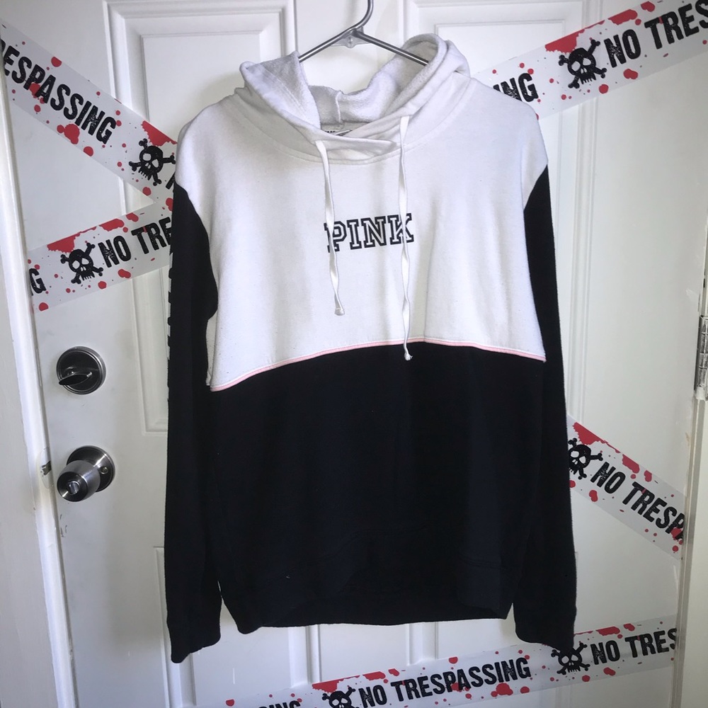 PINK BLACK AND WHITE SWEATER
